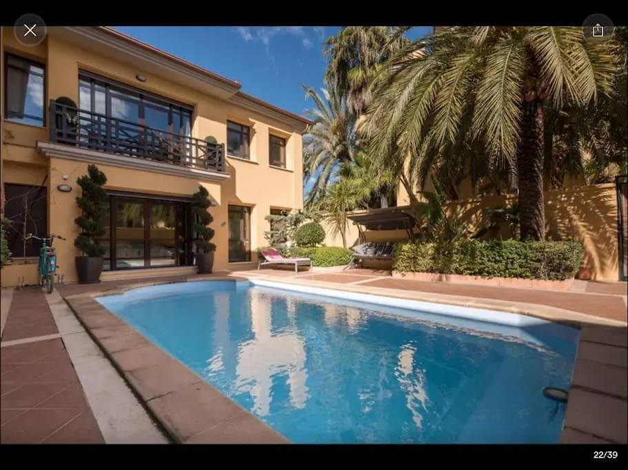 Luxury Villa On Mistral Beach, Puerto Banus. Marbella Spanien